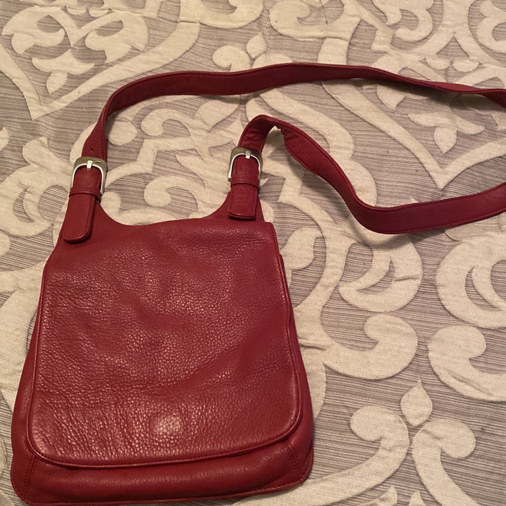 EUC Stone Mountain Crossbody bag. - Picture 2 of 13